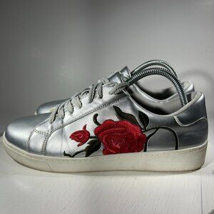 ComfortView Silver Rose Floral Womens Size 9 WW Shoes X-Wide Sneakers Embroidery